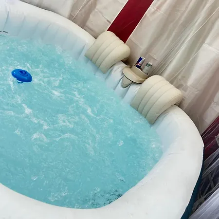 Votre Évasion jacuzzi privée Appartamento
