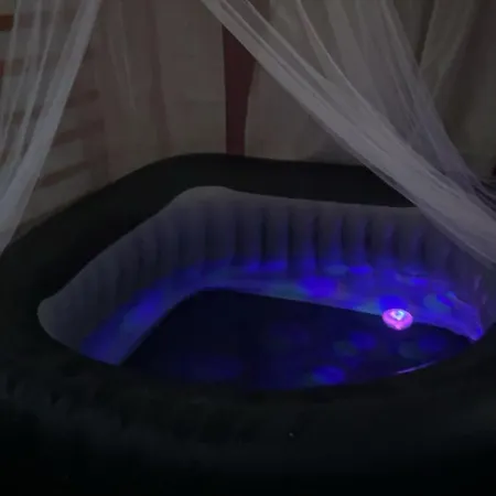 Votre Évasion jacuzzi privée Appartamento